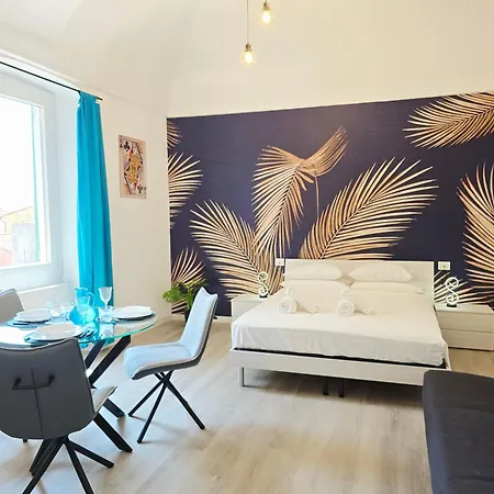 Homeholidaysanremo & Дом отдыха Санремо